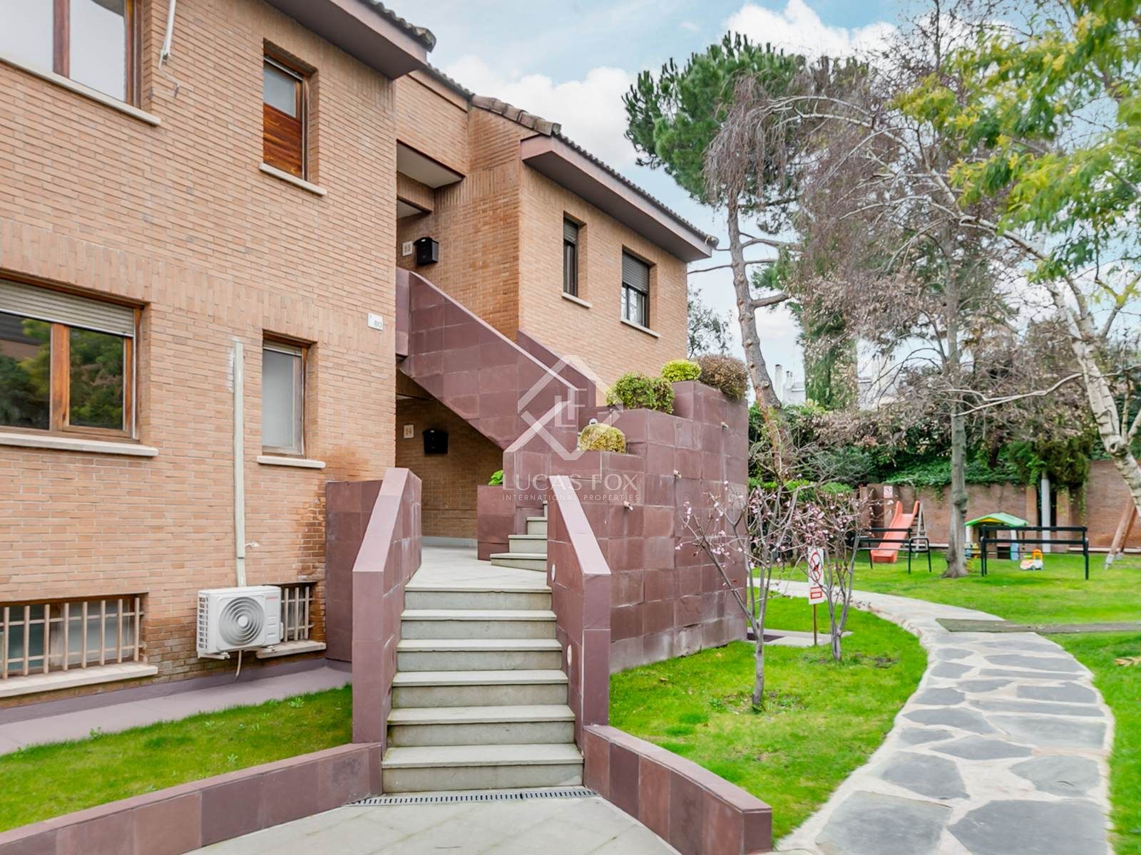 Exterior view of Flat to rent in La Moraleja  with Air Conditioner, Swimming Pool and Balcony