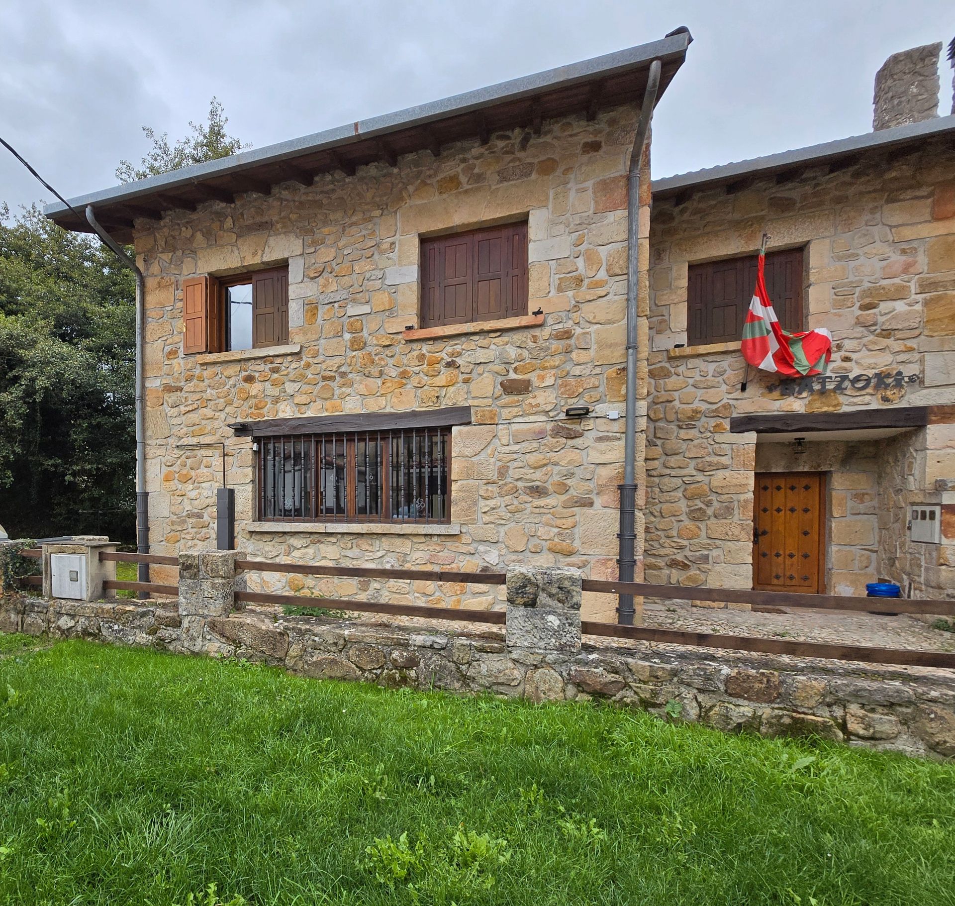 Exterior view of Single-family semi-detached for sale in Asparrena