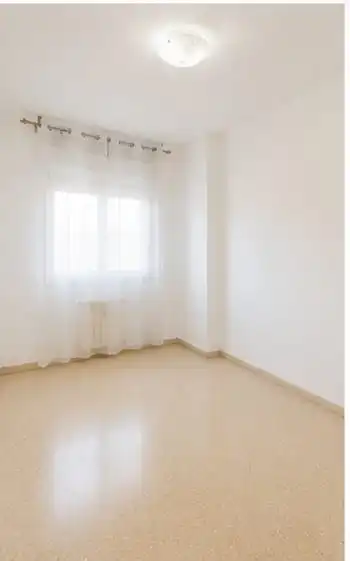 Schlafzimmer von Wohnung zum Verkauf in Santa Coloma de Gramenet mit Heizung, Balkon und Alarm