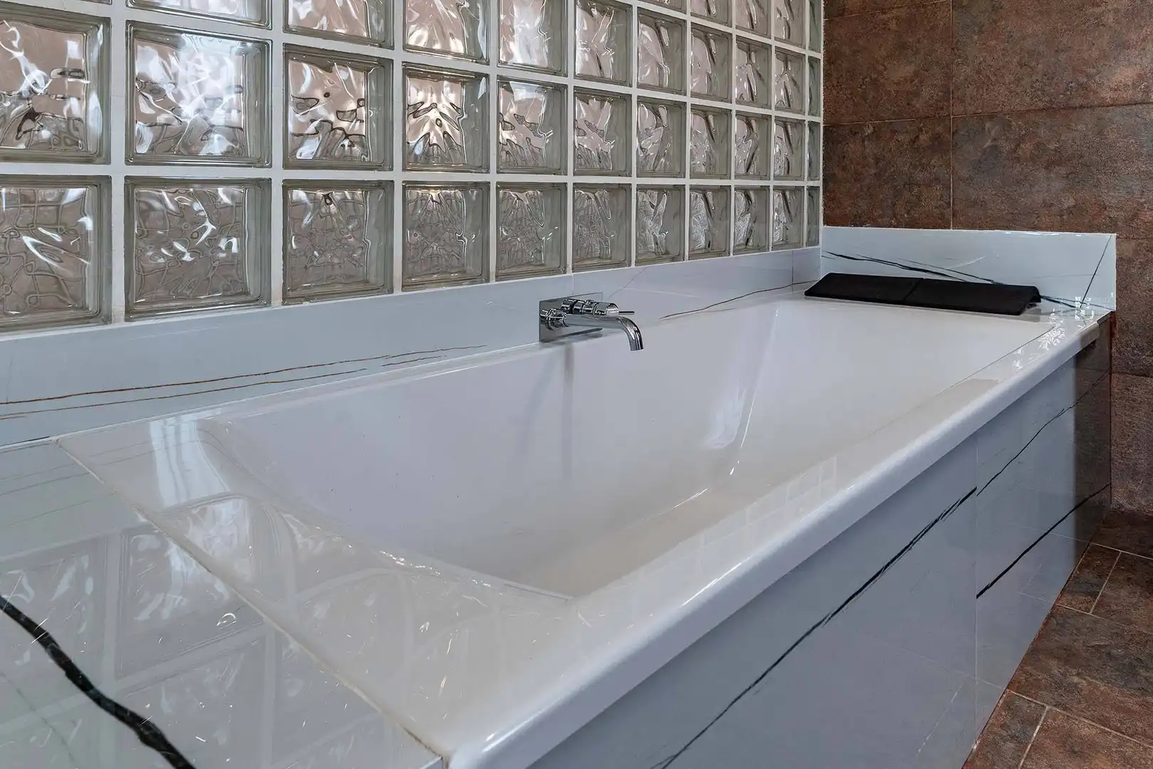 Bathroom of Detached homes for sale in Roquetas de Mar  with Air Conditioner and Community pool