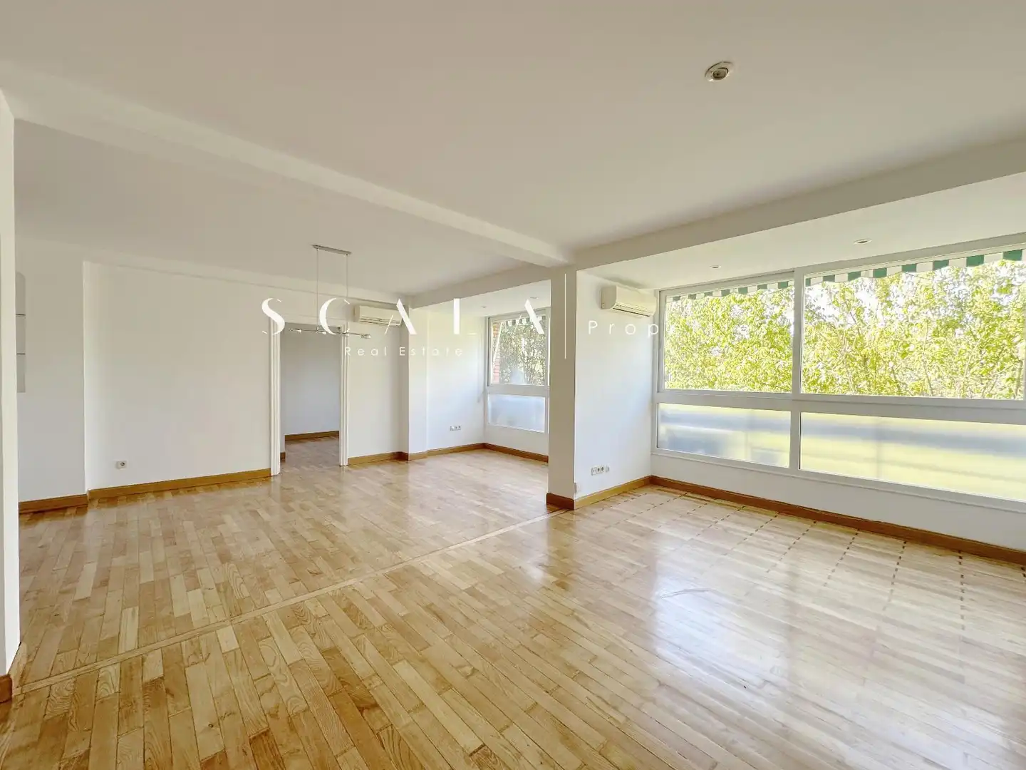 Flat with lift to rent in Aniceto Marinas