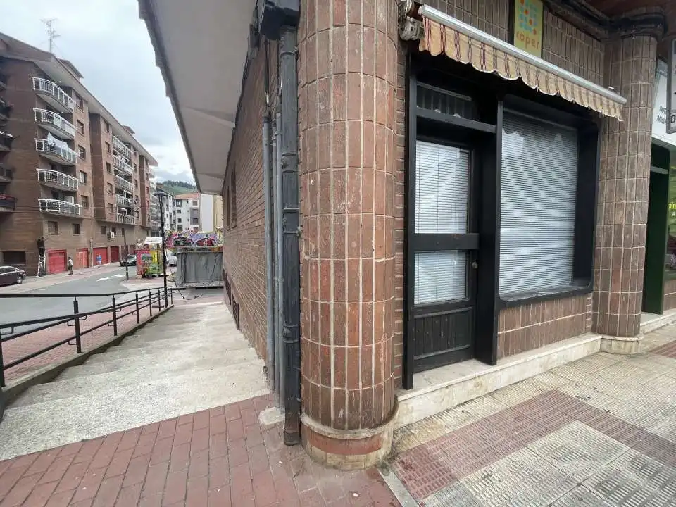 Local comercial en venta en Legazpi