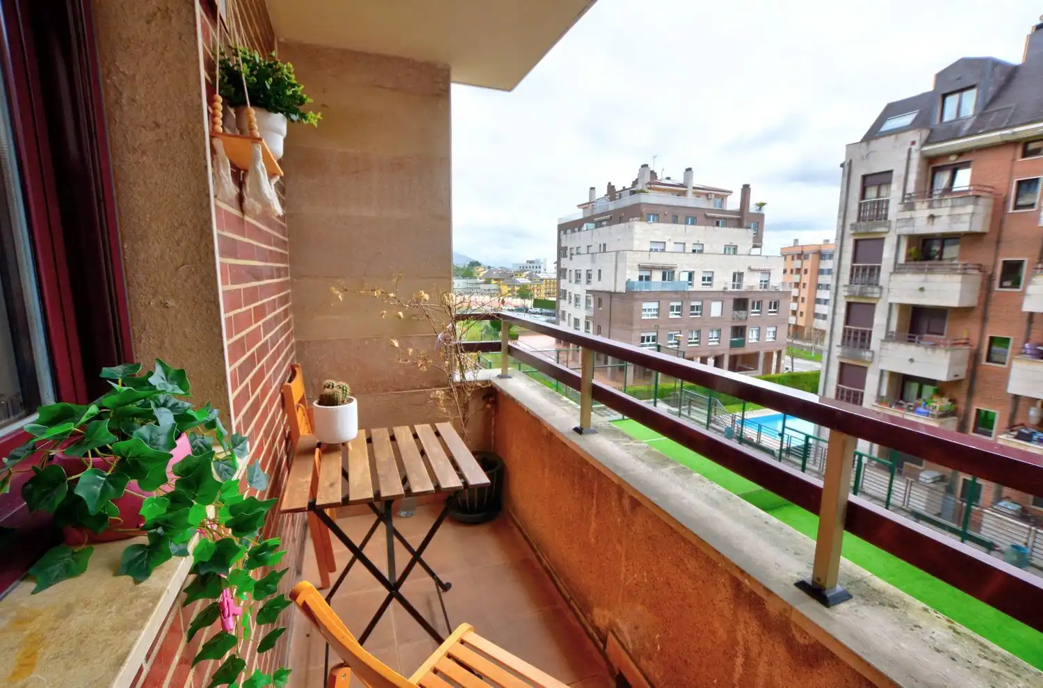 Terraza de Piso en venta en Oviedo  con Aire acondicionado, Calefacción y Jardín privado