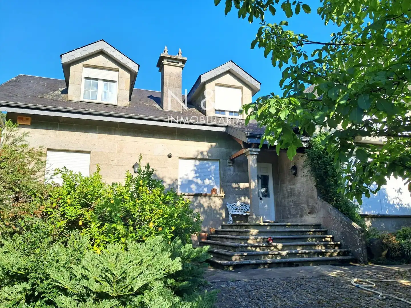 Chalet con jardín en venta en Nabal, imagen 2