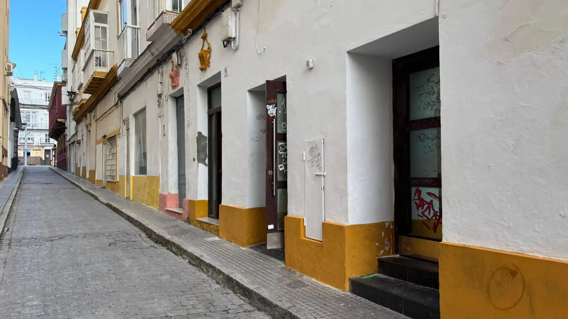 Local comercial en venda a Plaza de toros - Venta Vargas - Capitania