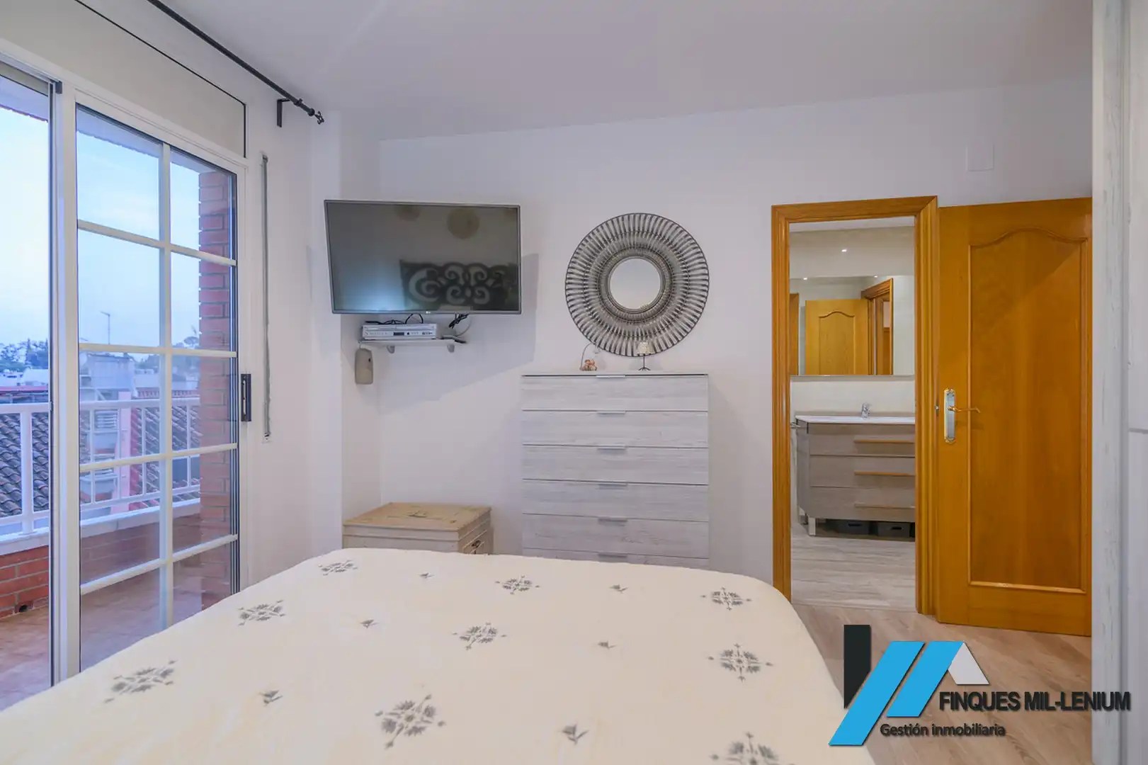 Flat for sale in Passeig Maragall