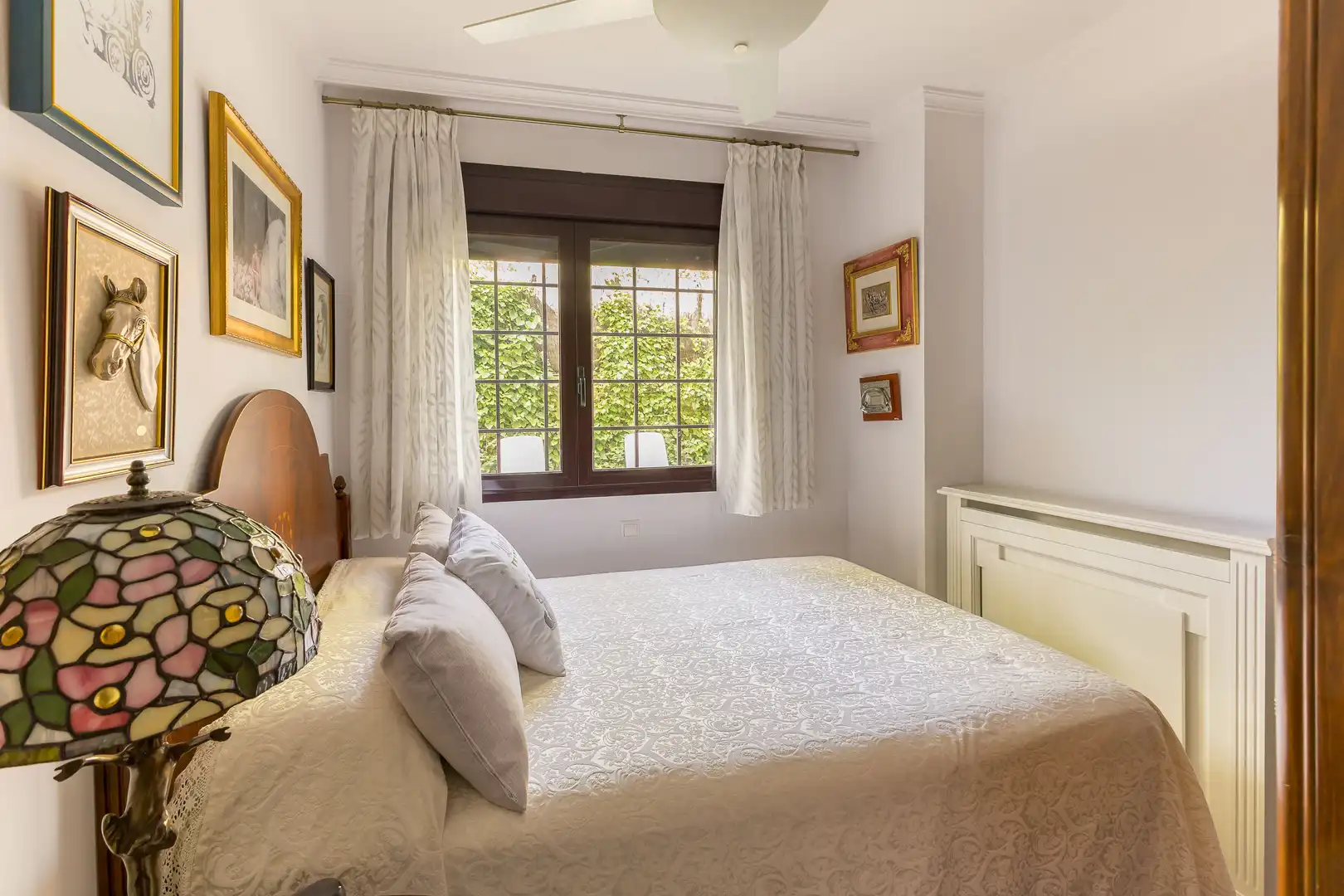 Schlafzimmer von Wohnungen zum Verkauf in Boadilla del Monte mit Klimaanlage, Heizung und Privatgarten