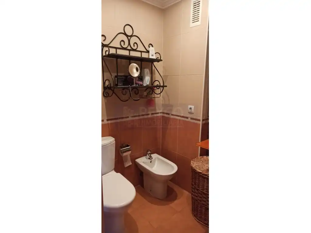 Baño de Casa adosada en venta en Miranda de Ebro con Jardín privado y Piscina