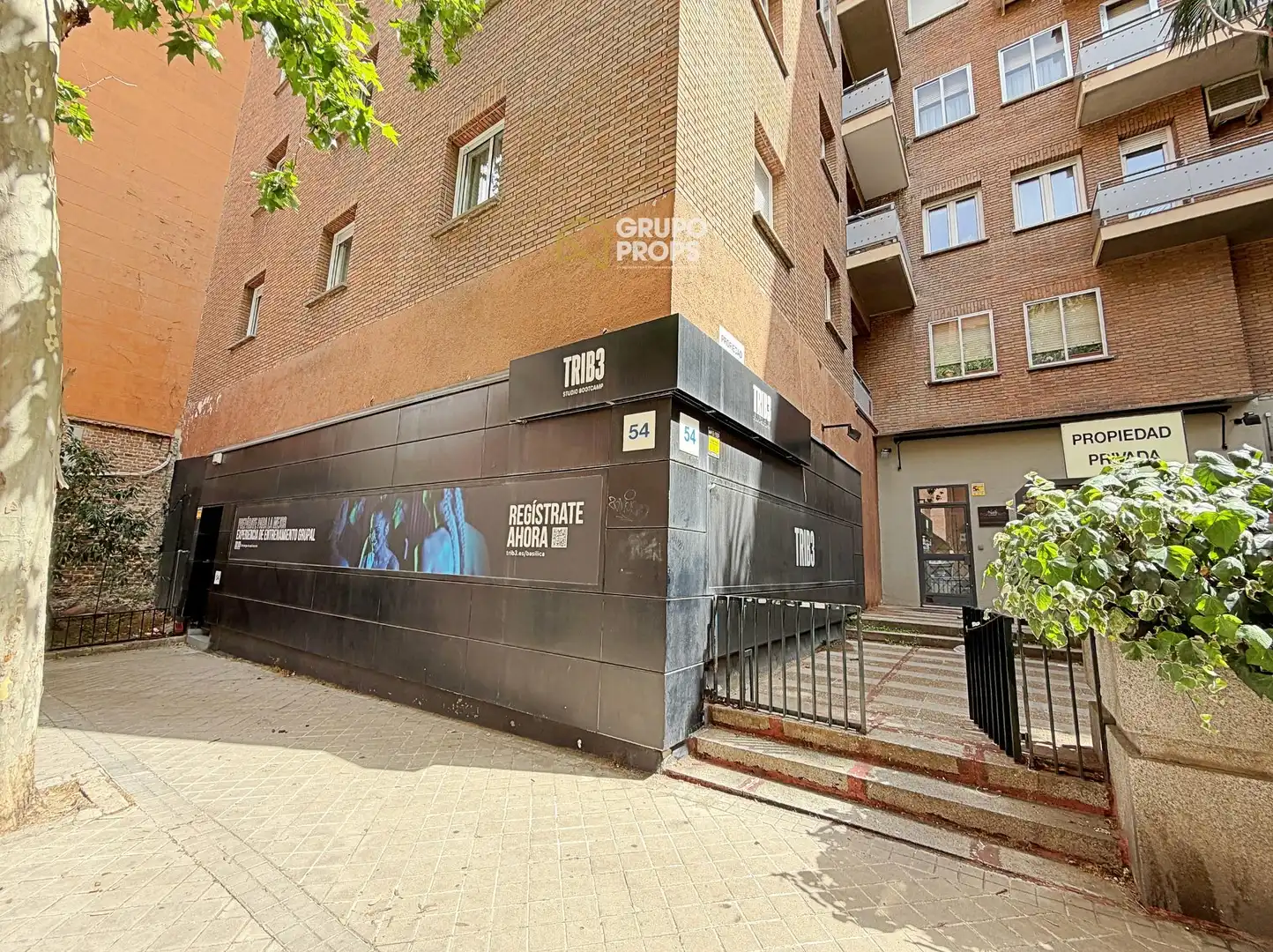 Vista exterior de Local de alquiler en Madrid