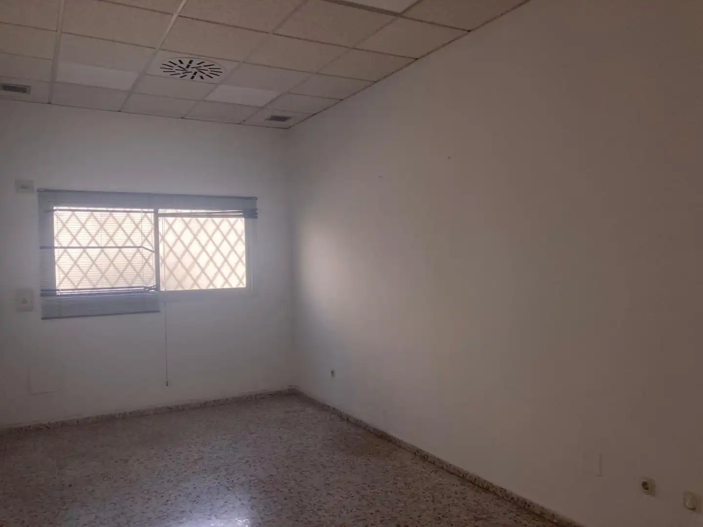 Nave industrial en venta en Cerrado de Calderón - Hacienda Paredes