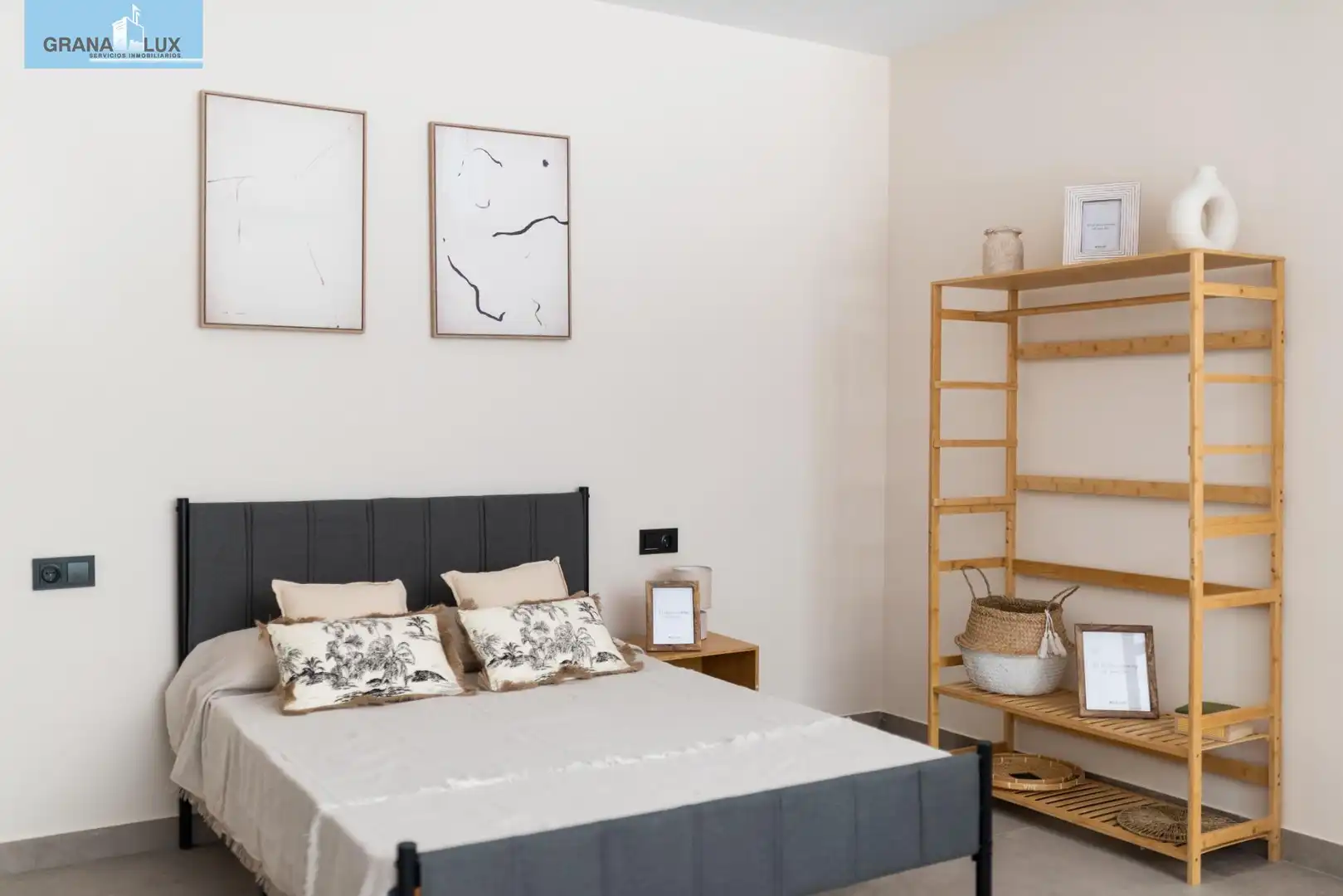 Bedroom of Study for sale in Granada  with Air Conditioner, Heating and Furnished