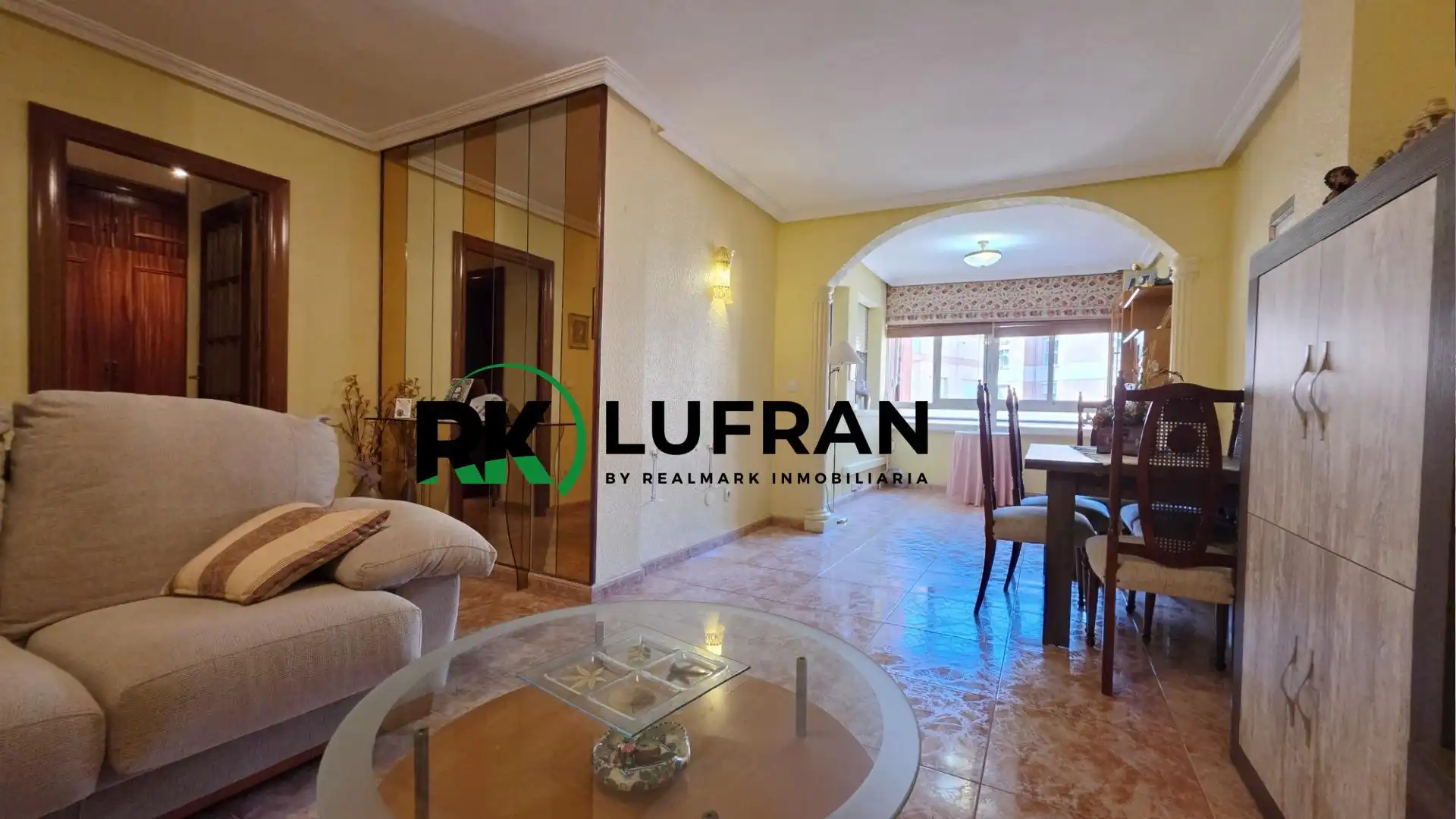 Pis en venda a Calle PANTALEON BONE, Carolinas Altas