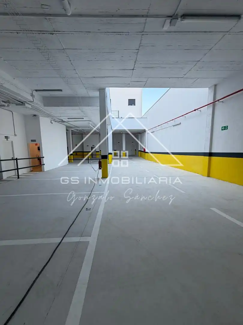 Parking de Piso en venta en Lucena con Aire acondicionado y Trastero