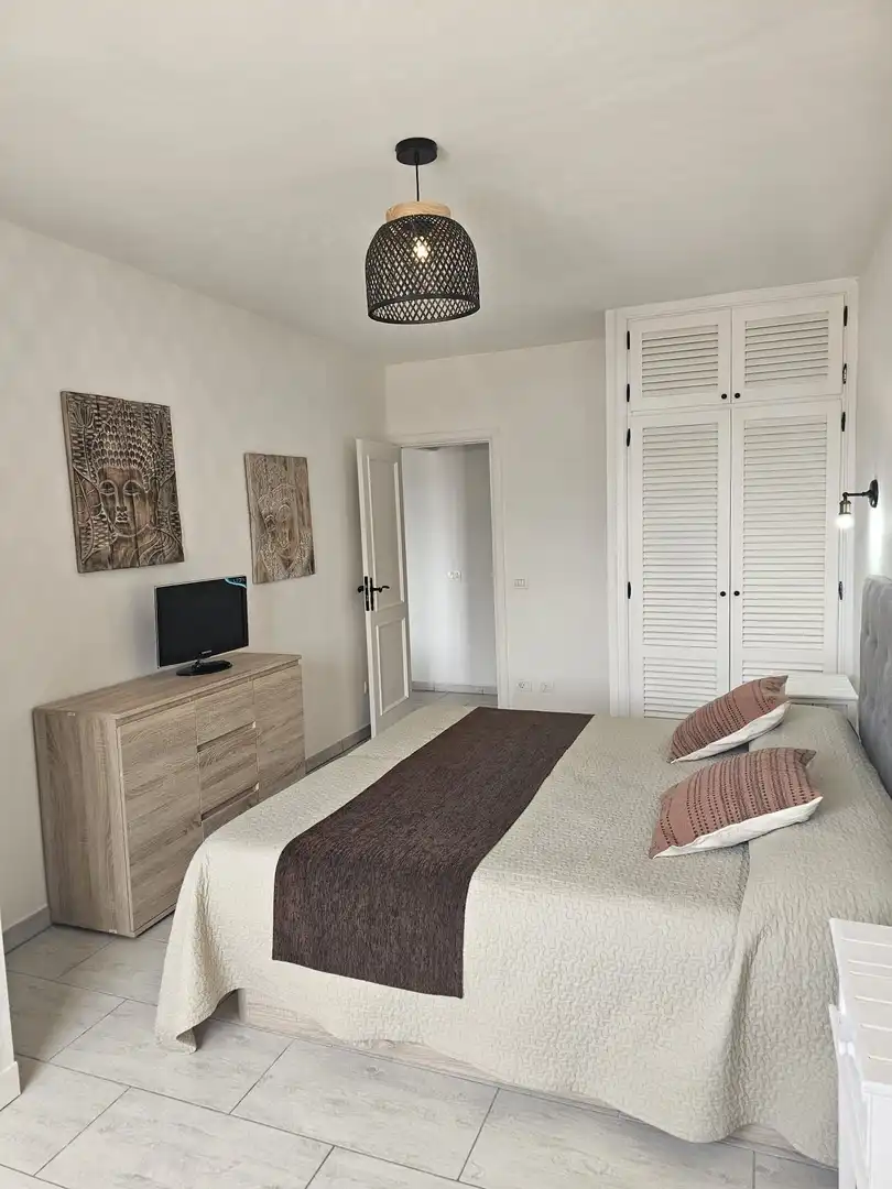Dormitori de Apartament en venda en Adeje amb Terrassa, Moblat i Piscina comunitària