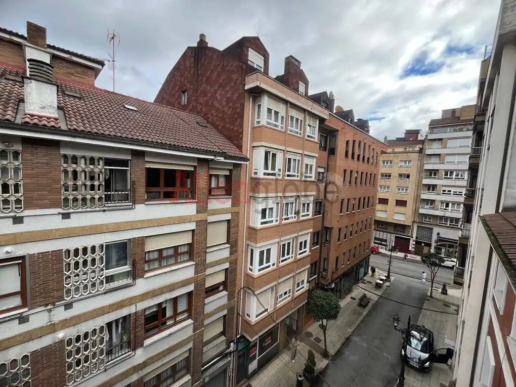 Exterior view of Apartments for sale in Oviedo 