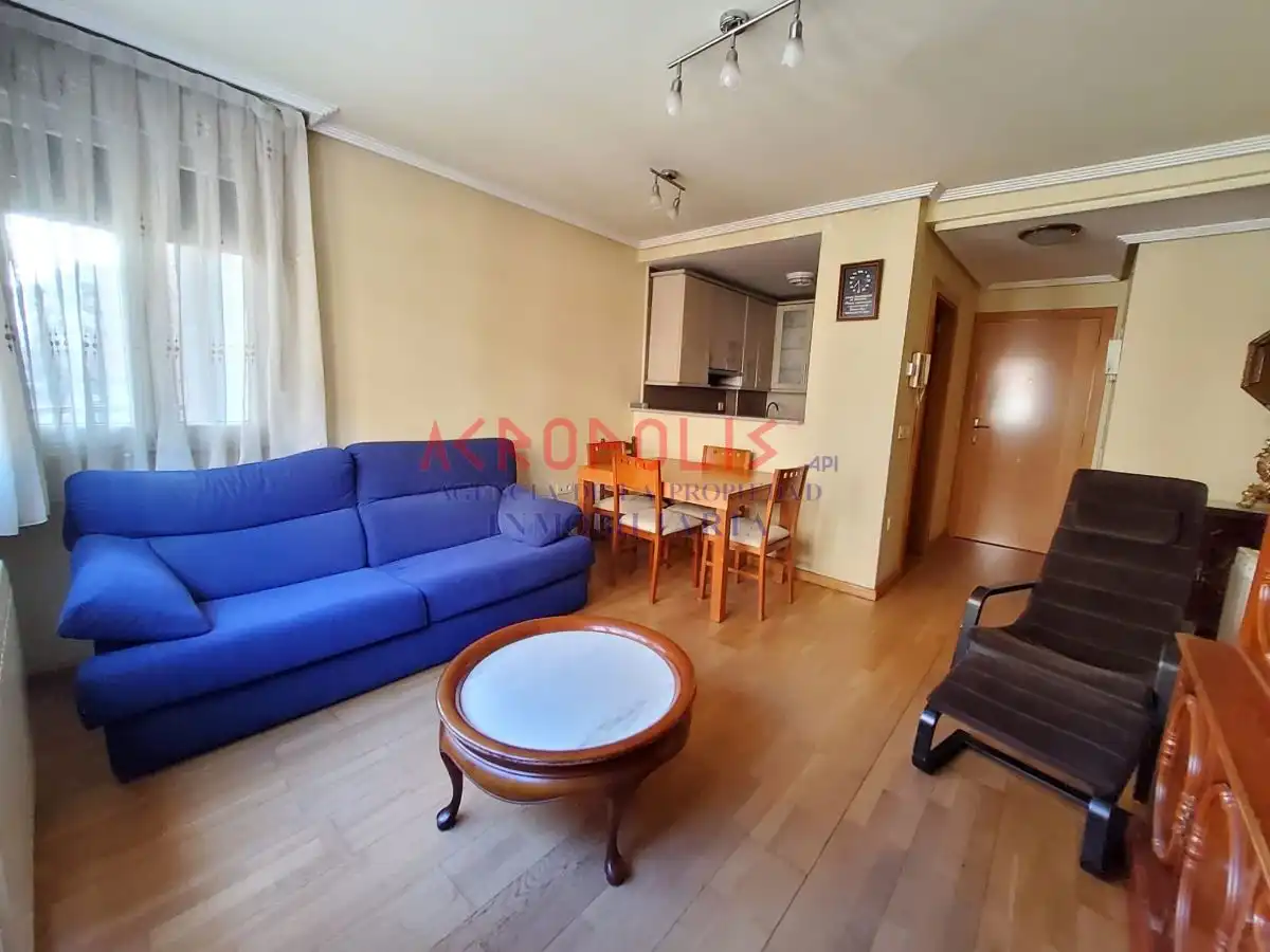 Sala d'estar de Apartament en venda en San Andrés del Rabanedo amb Calefacció, Terrassa i Traster