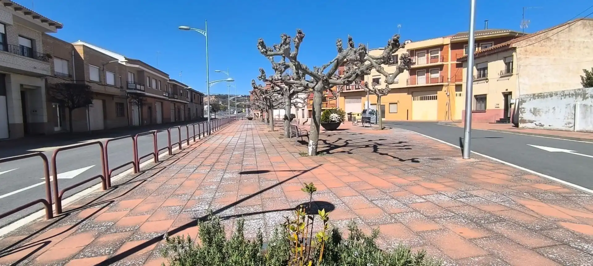 Vista exterior de Finca rústica en venda en El Villar de Arnedo amb Jardí privat, Terrassa i Traster