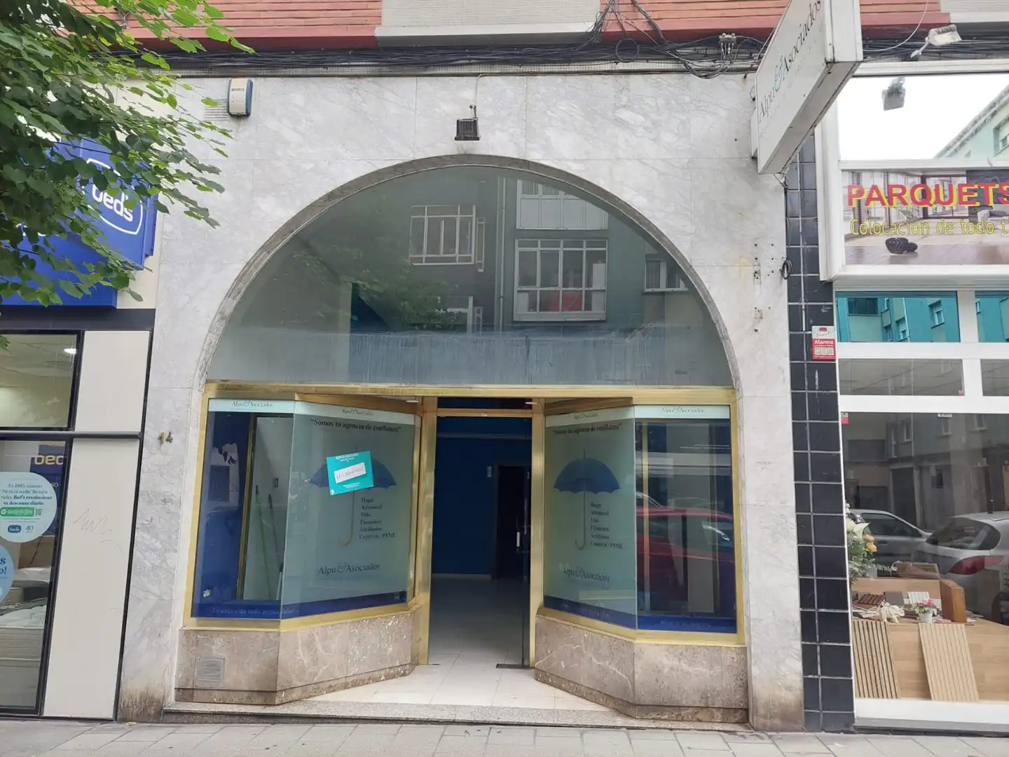 Gewerbefläche zum Verkauf in Calle Juan Alvargonzález 14