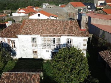 Casa con jardín en venta en Lg. Quintans