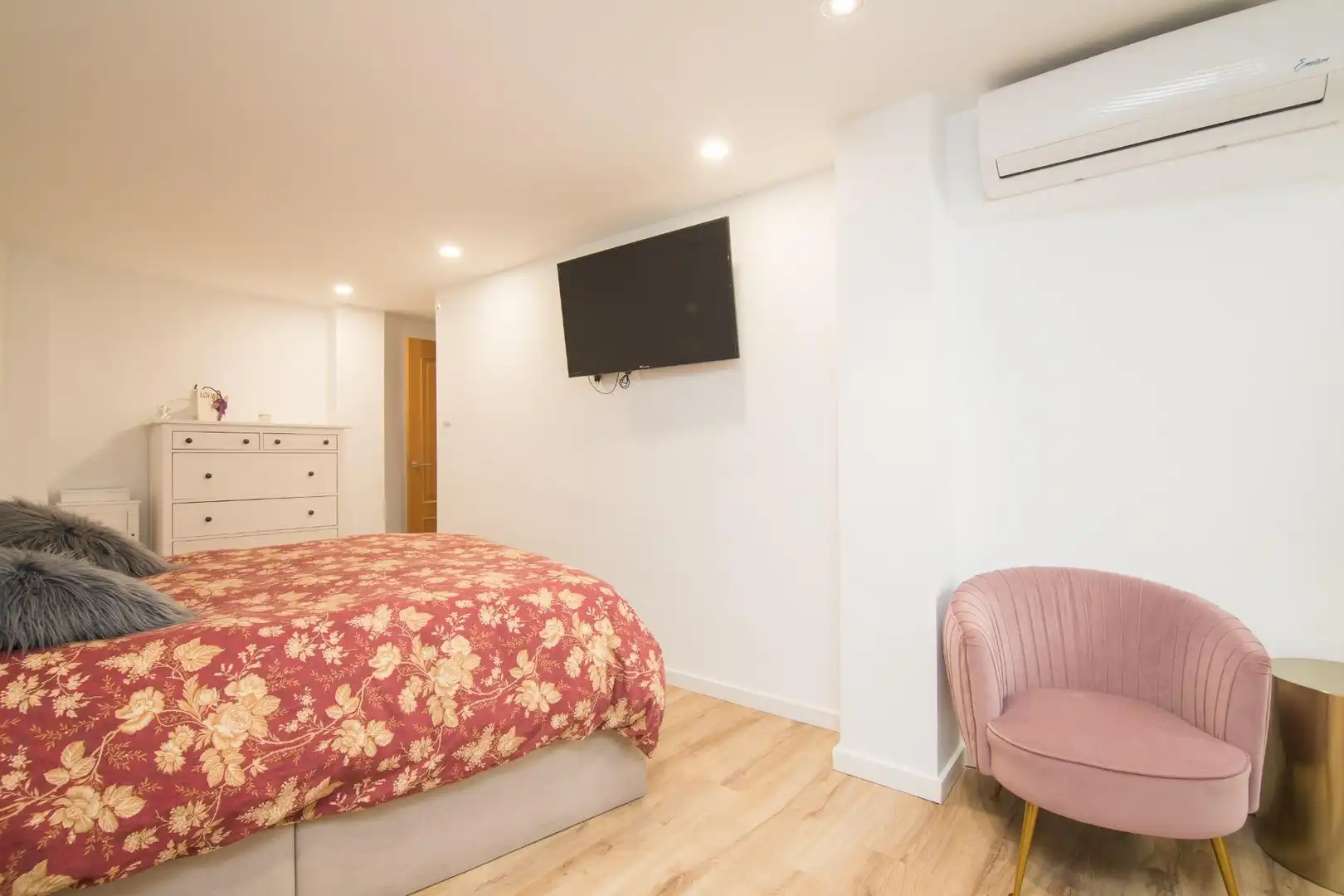 Habitación de Piso en venta en Elche / Elx con Aire acondicionado y Balcón