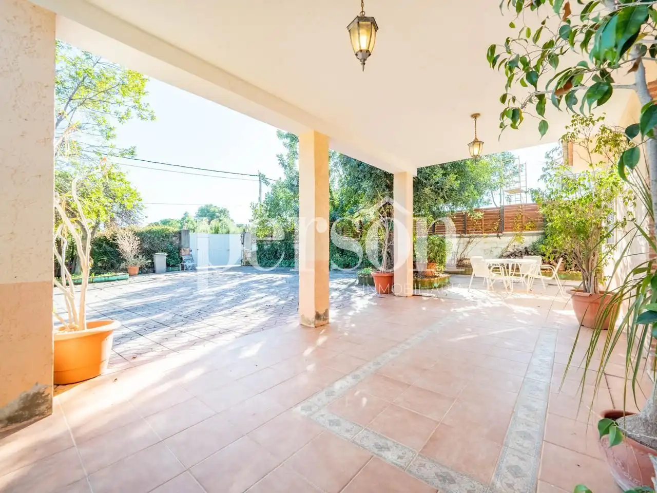 Vista exterior de Casa o chalet en venta en Chiva con Jardín privado, Terraza y Piscina