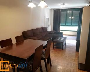 Living room of Flat for sale in Salamanca Capital  with Balcony