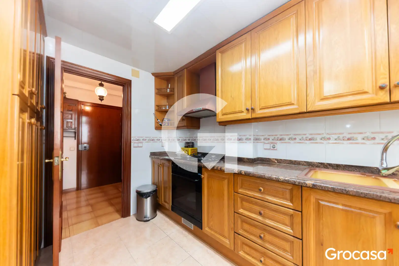 Kitchen of Flat for sale in L'Hospitalet de Llobregat  with Heating, Oven and Balcony