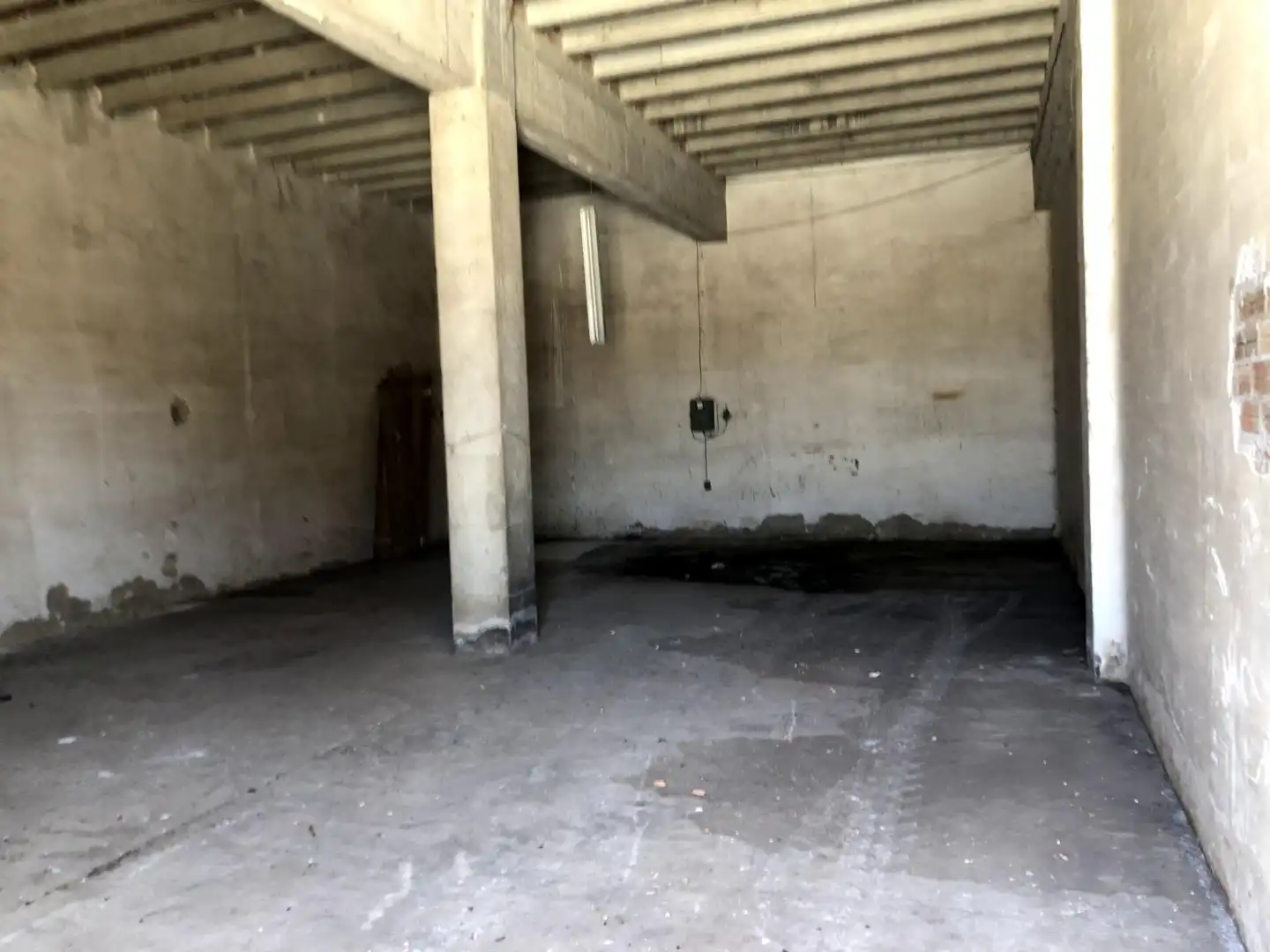 Nave industrial de alquiler en Bellvís