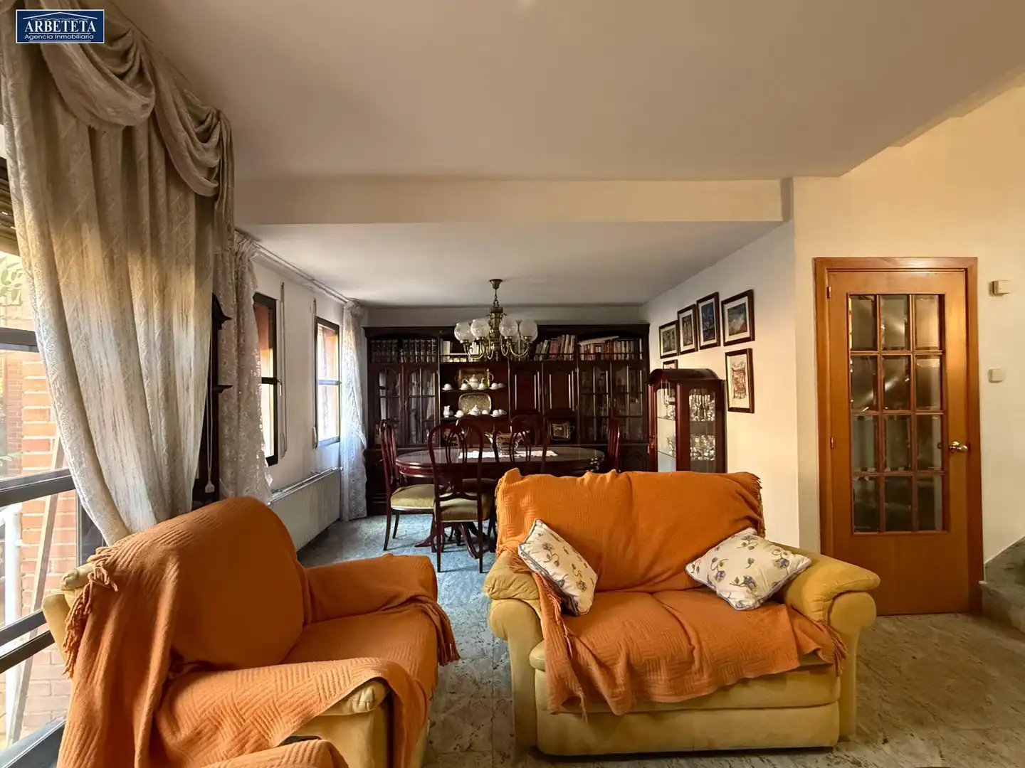 Sala de estar de Casa o chalet en venta en Guadalajara con Calefacción, Parquet y Terraza