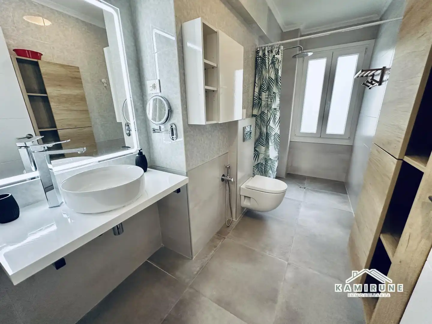 Baño de Piso en venta en Bilbao  con Calefacción, Terraza y Trastero