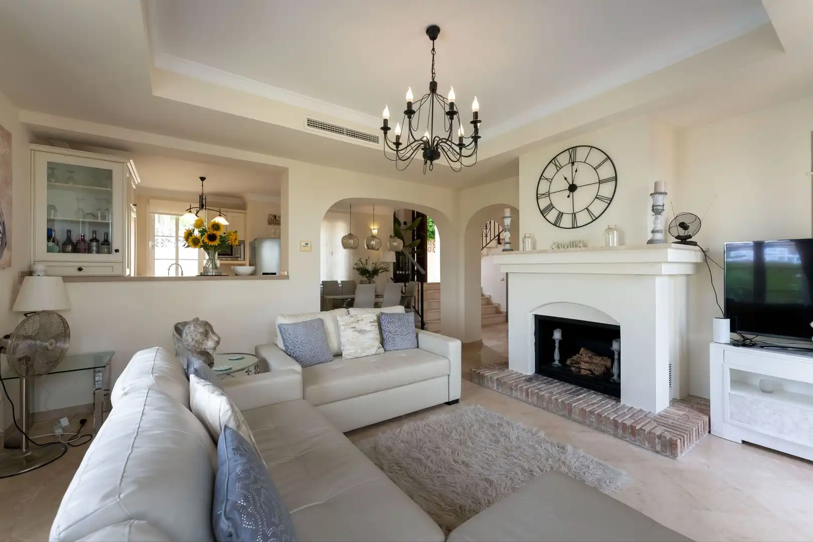 Sala de estar de Casa o chalet en venta en Mijas con Aire acondicionado, Jardín privado y Terraza