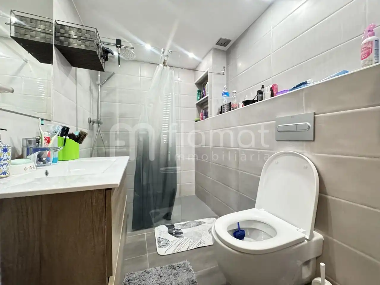 Baño de Piso en venta en Girona con Terraza
