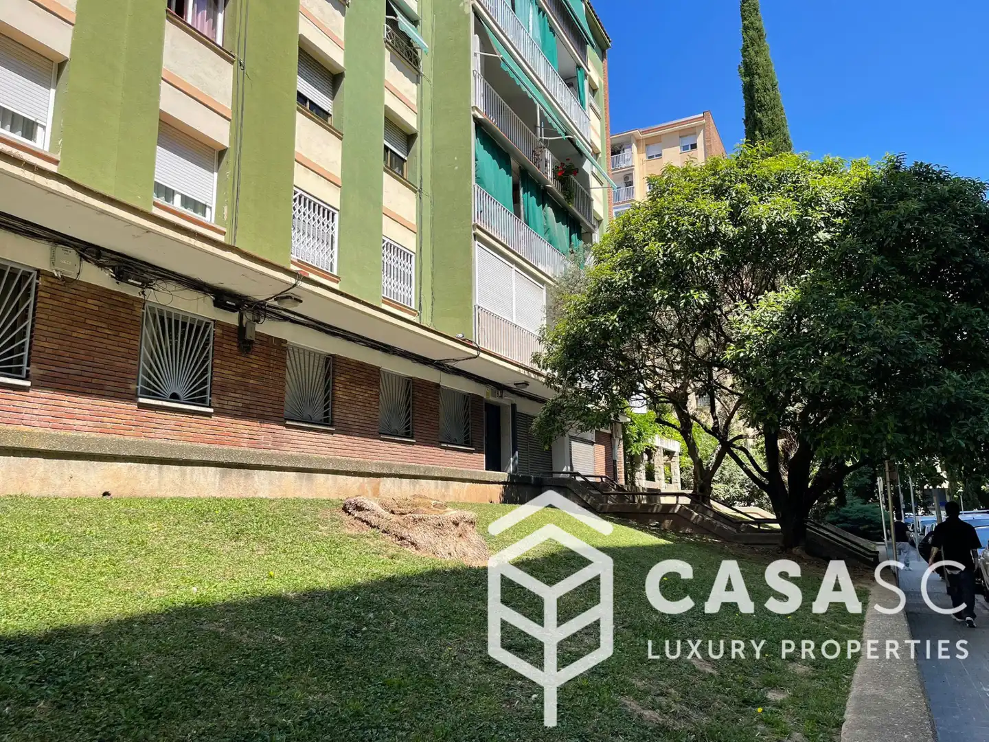 Vista exterior de Piso en venta en Cerdanyola del Vallès con Calefacción y Balcón