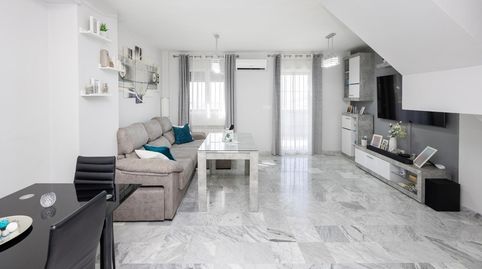 Foto 4 de Casa adosada en venta en Avenida de la Libertad, Barrio de la Vega, Monachil
