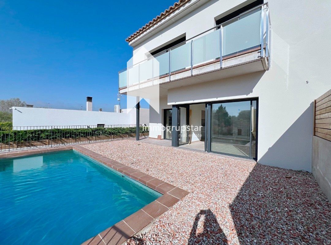Exterior view of Single-family semi-detached for sale in Calonge i Sant Antoni  with Air Conditioner, Heating and Terrace