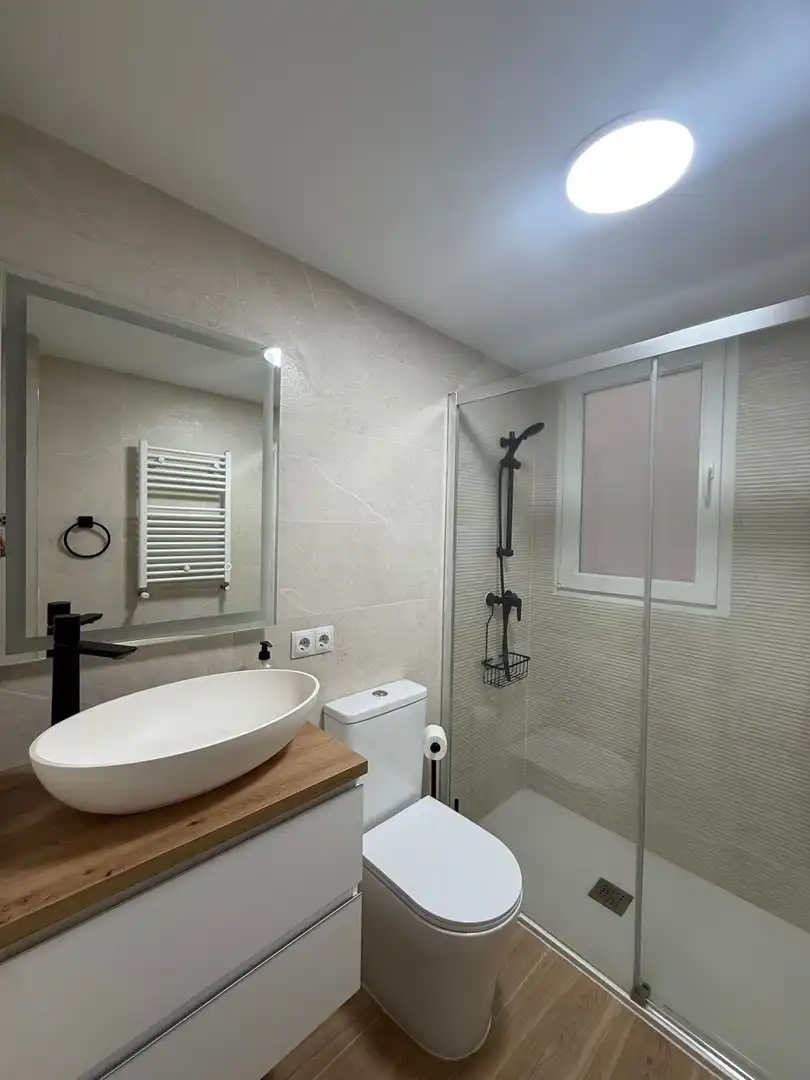 Bathroom of Flat for rent in Santander  with Heating