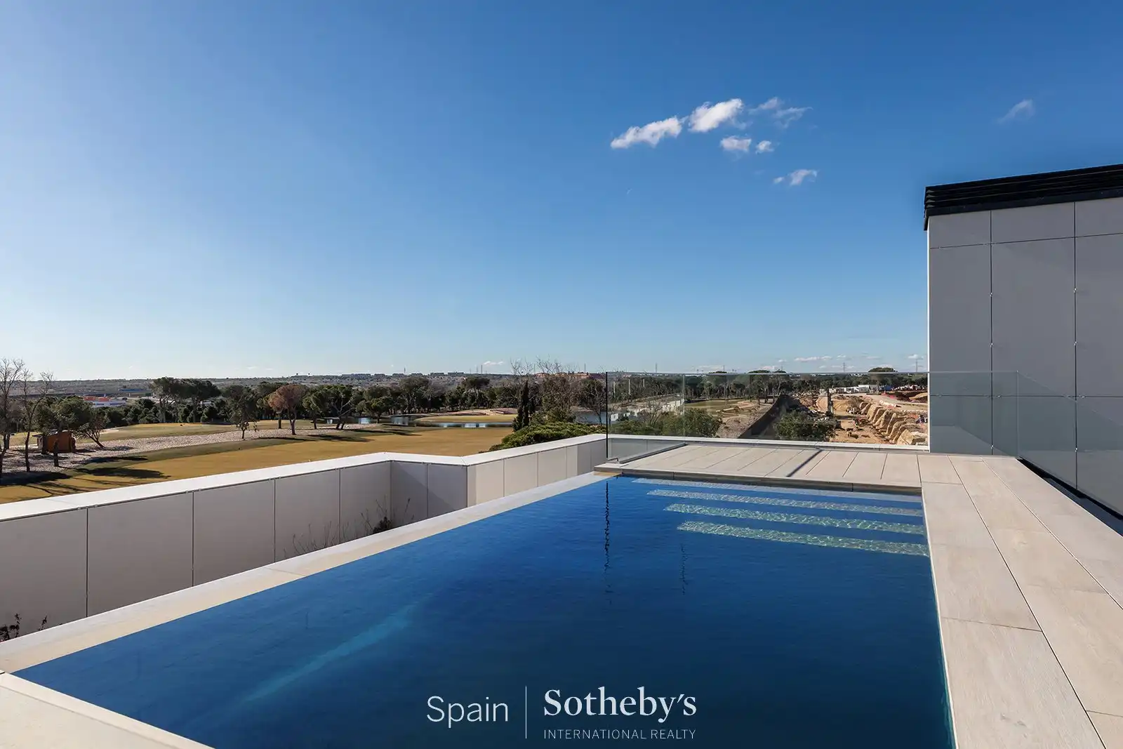 Piscina de Ático de alquiler en Pozuelo de Alarcón con Aire acondicionado, Terraza y Trastero