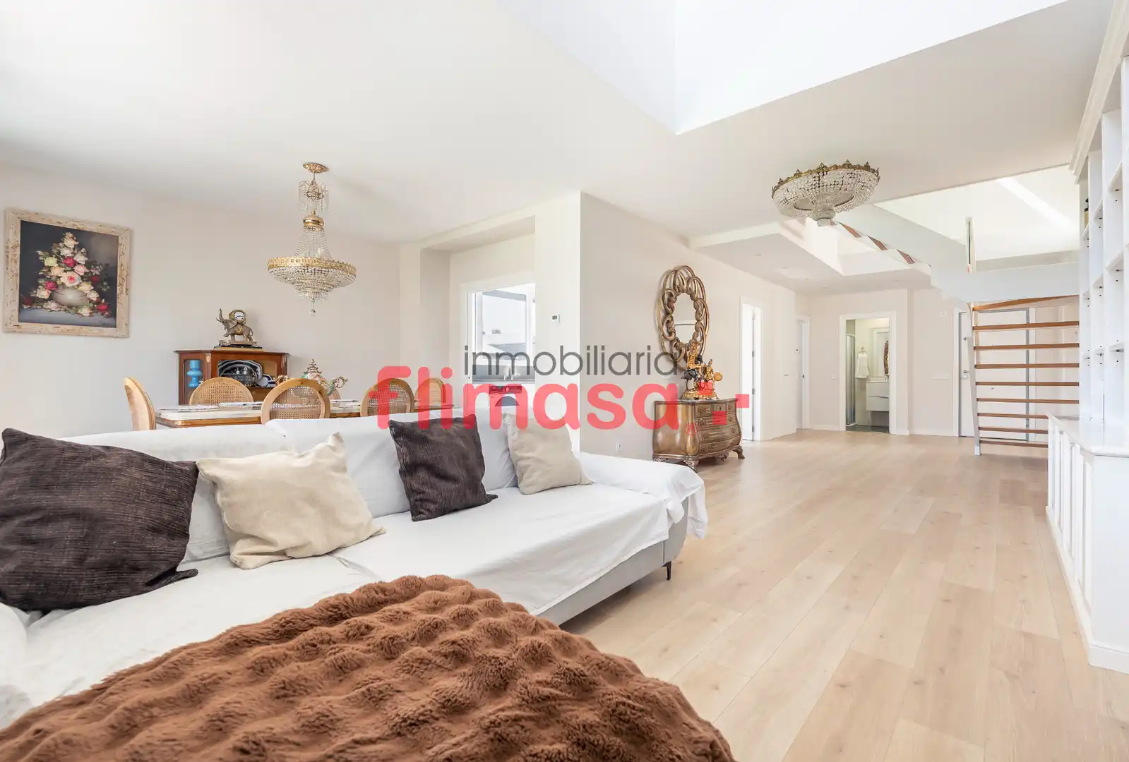 Sala de estar de Casa adosada en venta en Villaviciosa de Odón con Aire acondicionado, Calefacción y Jardín privado