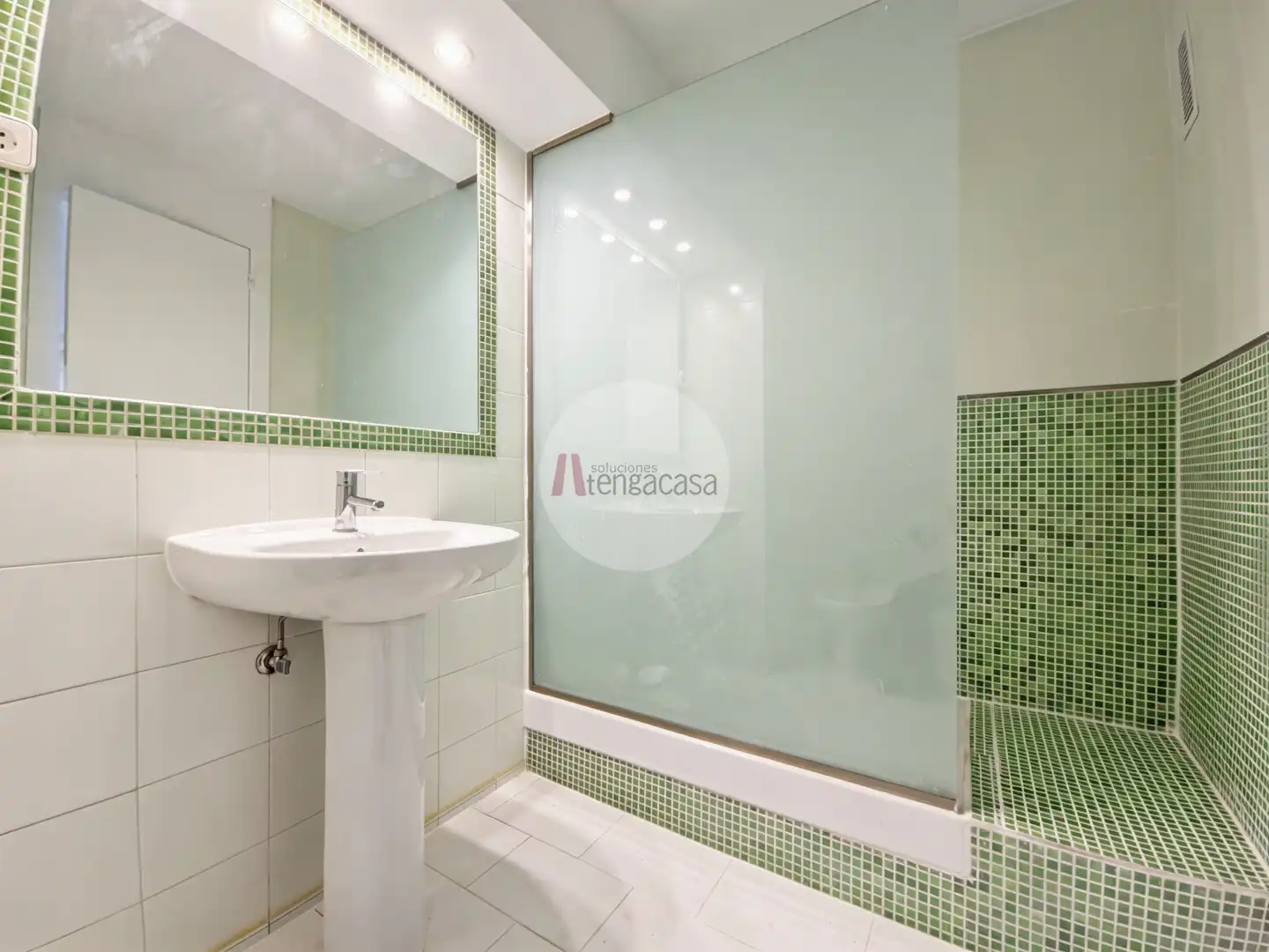 Baño de Piso en venta en Madrid con Aire acondicionado, Calefacción y Parquet