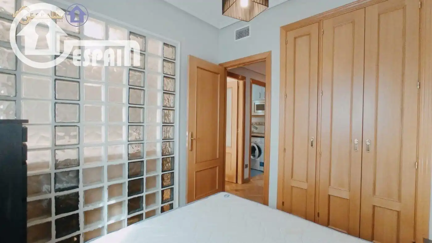 Habitación de Piso en venta en Madrid con Aire acondicionado, Calefacción y Jardín privado