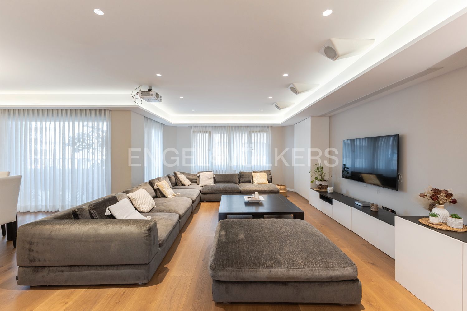 Living room of Apartment for sale in  Valencia Capital  with Air Conditioner, Heating and Parquet flooring