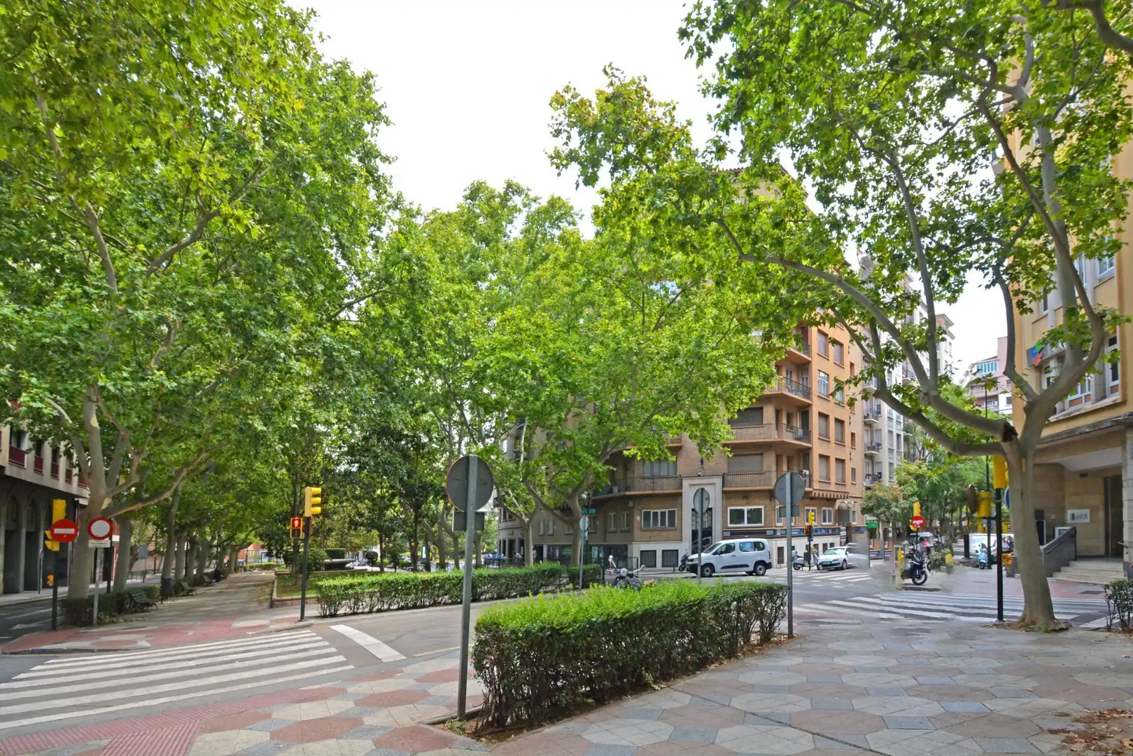Vista exterior de Pis en venda en Zaragoza amb Calefacció, Terrassa i Balcó