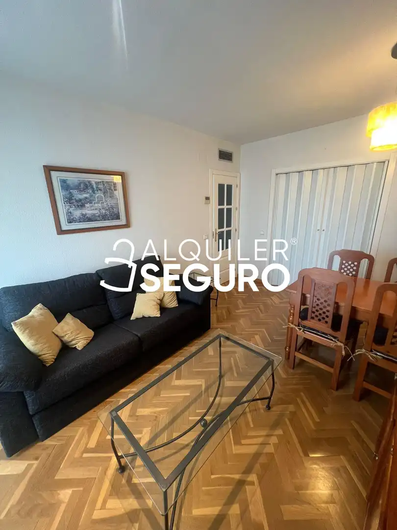 Living room of Flat for rent in Arganda del Rey  with Air Conditioner, Swimming Pool and Furnished
