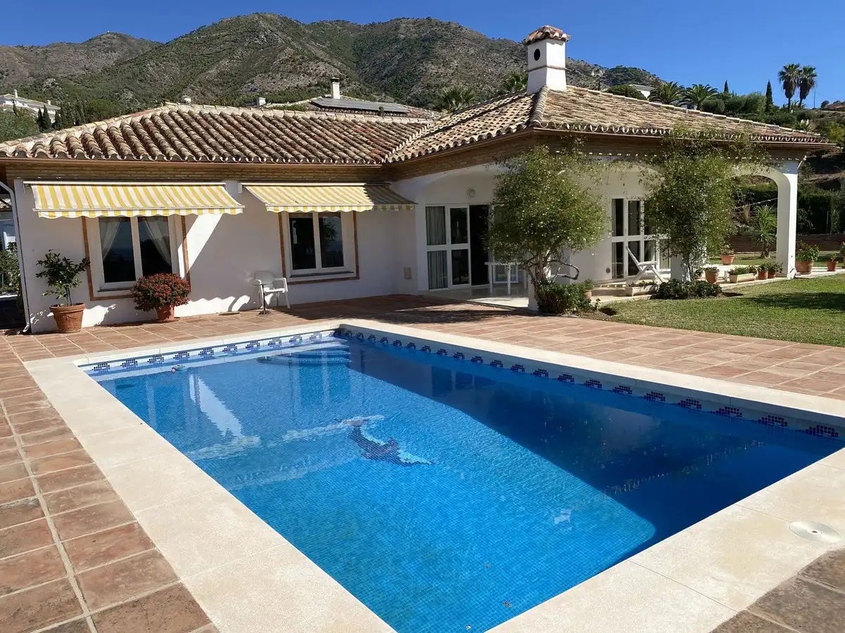 Casa con piscina en venta en Mijas pueblo