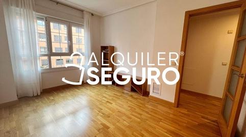 Foto 2 de Piso de alquiler en Rozas de Puerto Real, Ensanche de Vallecas - La Gavia, Madrid