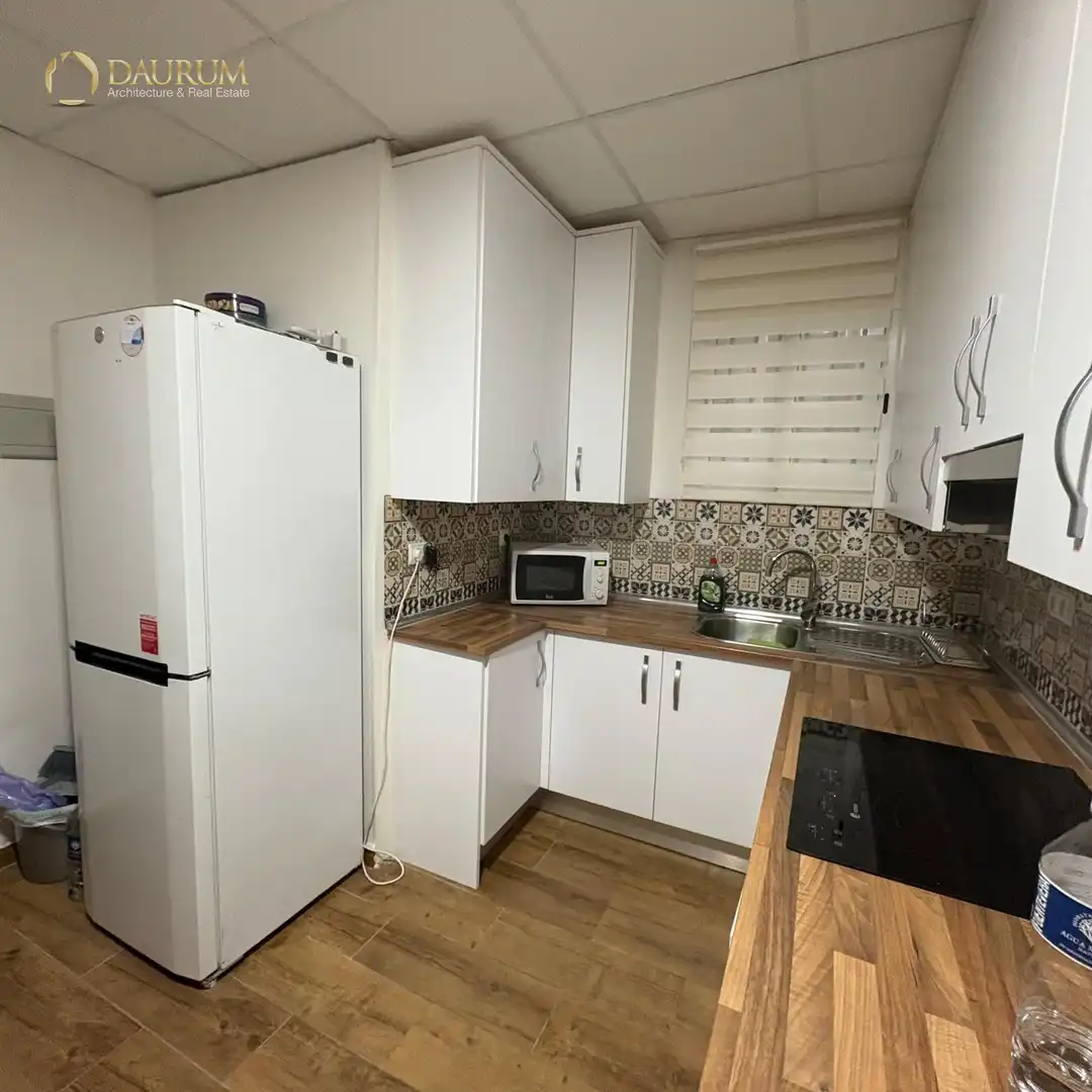 Cuina de Local en venda en San Fernando de Henares amb Aire condicionat i Moblat