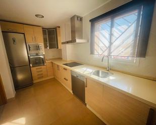 Cuina de Pis de lloguer en Fuengirola amb Aire condicionat, Moblat i Forn