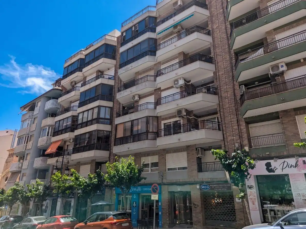 Vista exterior de Pis en venda en El Campello