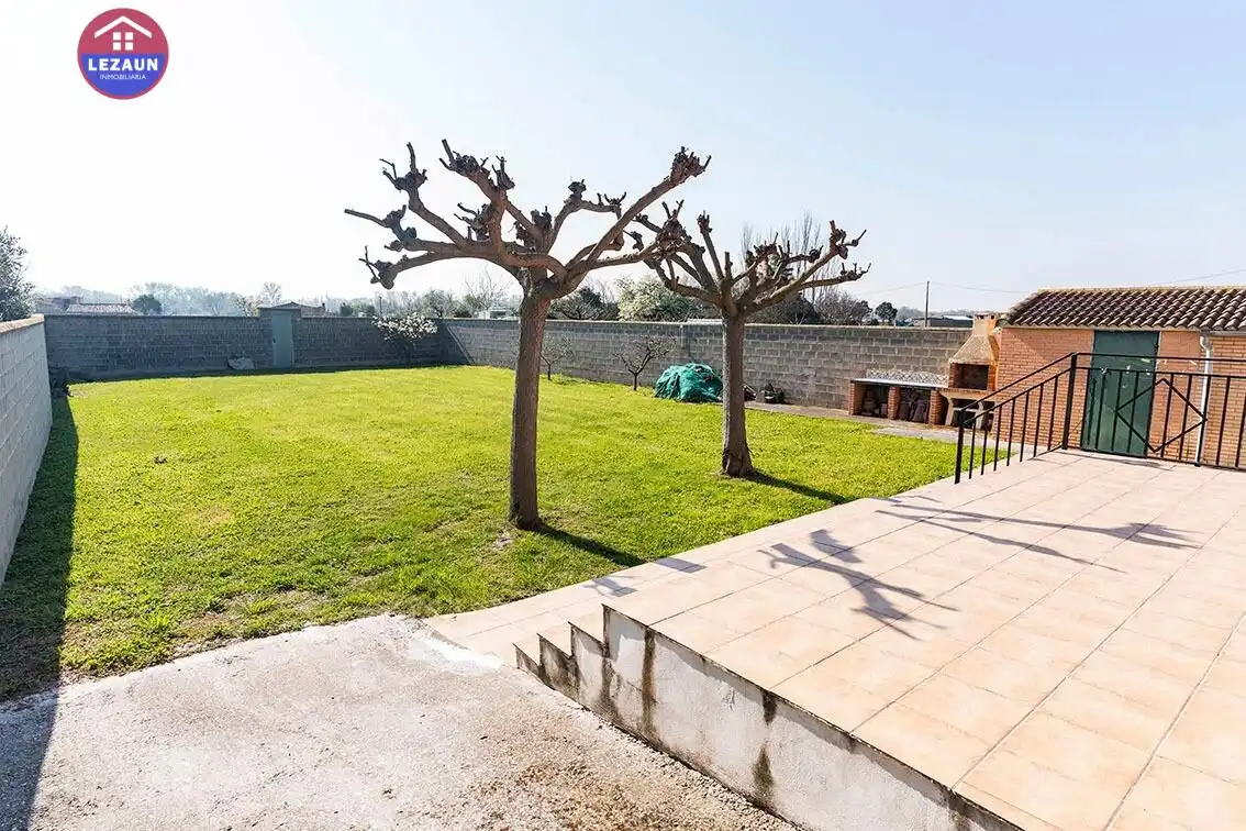 Jardín de Casa o chalet en venta en Marcilla con Jardín privado y Amueblado
