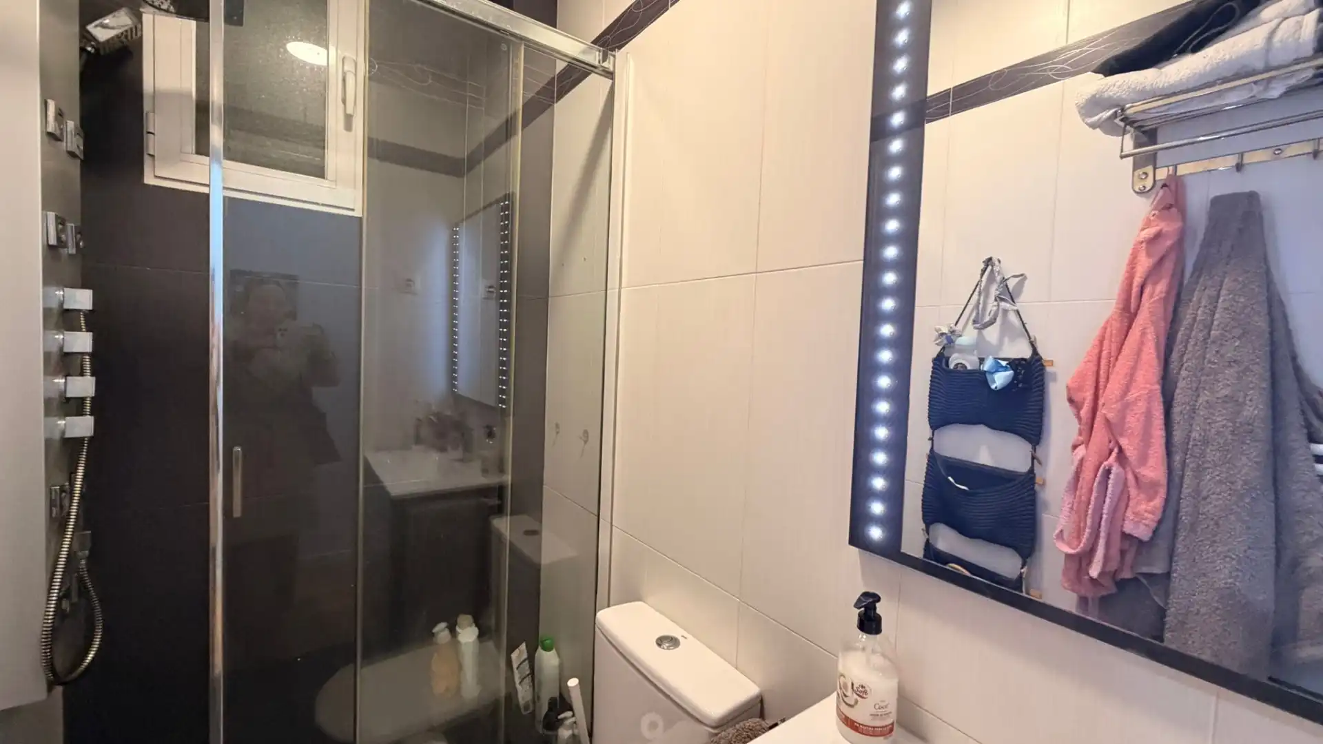 Badezimmer von Wohnung zum Verkauf in Madrid mit Klimaanlage, Heizung und Möbliert